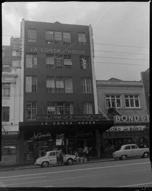 La Gonda House with fashion store and Bond & Bond, Queen Street, Auckland