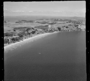 Onetangi, Waiheke Island, Hauraki Gulf, looking towards Rangitoto Island