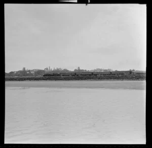 Afternoon Express steam train, Auckland