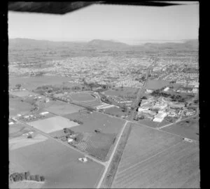 Hastings, Hawkes Bay Region, featuring Tomoana Freezing Works and Tomoana Showgrounds