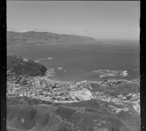 Island Bay, Wellington, Pencarrow Head in background