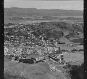 Island Bay, Wellington, looking towards Miramar Peninsula