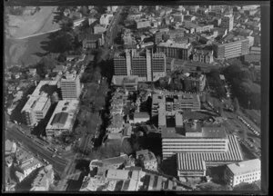 University of Auckland campus with Engineering School at left