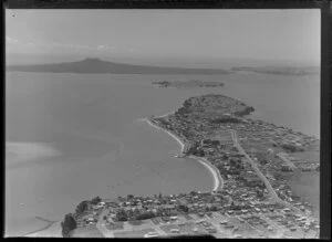 Bucklands Beach, Auckland, including Rangitoto Island in the background