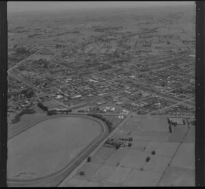 Feilding, including Feilding Racecourse and Showgrounds in the foreground