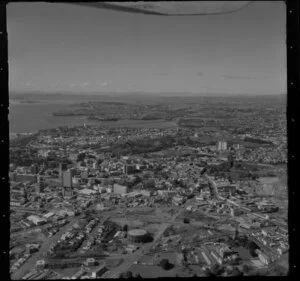 Auckland, showing gassworks and Ponsonby