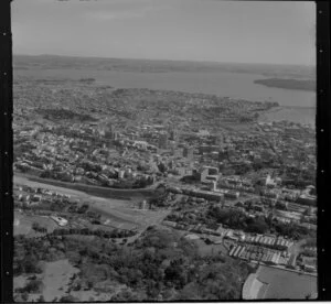 Central Auckland City, with City Administration Building at centre