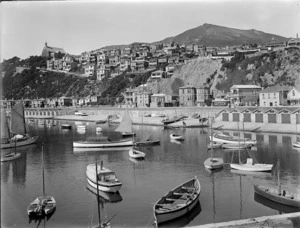 Oriental Bay and boat harbour