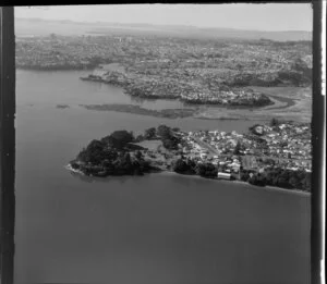 Point Chevalier, east of Auckland City