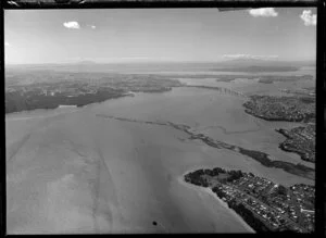 Waitemata Harbour, Auckland, including Point Chevalier and Meola Reef