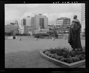 Aotea Square, Auckland, with the statue of Lord Auckland