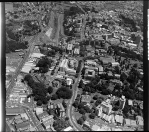 Central Auckland showing Grafton Gully, University of Auckland and Albert Park