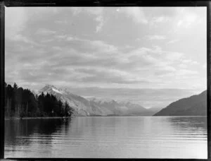 Lake Wakatipu including the Southern Alps