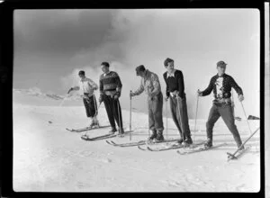 Skiers on Coronet Peak