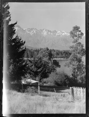 View of Lake Wakatipu and the Remarkables, Central Otago