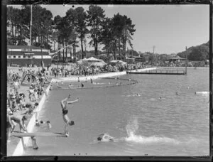 Swimming pool at Milford, Auckland