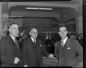 Mr M Lendrum (left) and Mr J A C Allum, mayor of Auckland, and one other unidentified man at the Pan American cocktail party