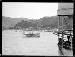 Flying boat Aotearoa arriving at Evans Bay, Wellington