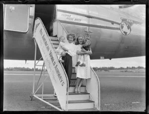 Mrs Braun with her twin sister and two children, passengers Pan American World Airways Clipper Ocean Rover