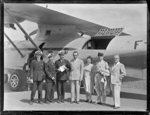 Crew with passengers from the Catalina aircraft Trapas