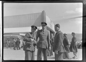 From left, Flight Lieutenant G R Brabyn, Squadron Leader G S A Stevenson, Flight Lieutenant E W Clutterbuck, at the Royal New Zealand Aero Club pageant in Dunedin
