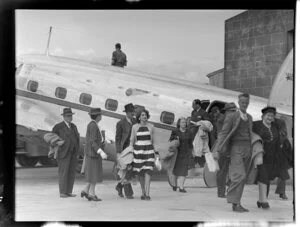 National Airways Corporation, passengers disembarking from aircraft, Mangere, Auckland
