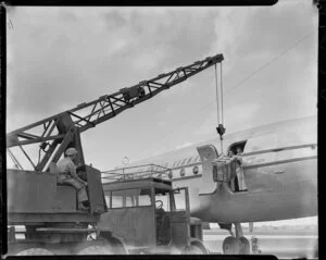 Pan American World Airways, unloading freight from the Clipper, Kit Carson, Whenuapai Aerodrome, Auckland