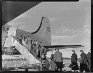 Passengers boarding the airplane Clipper 'Warana', ANA (Australian National Airways)