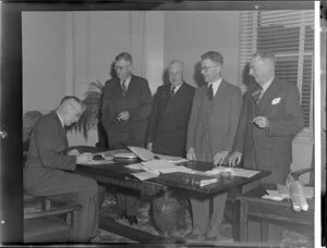 Unidentified members of the Royal New Zealand Aero Club at their annual meeting, Wellington