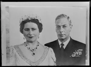 Copy of a photographic portrait of Queen Elizabeth I and King George VI, taken on the ocassion of their silver wedding anniversary