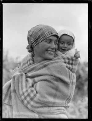 Unidentified Maori woman with her child