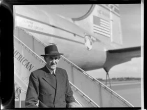 Mr Roy Underwood, passenger on the airpane Clipper, Kit Carson, Pan American World Airways