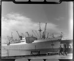 Port Line ship, Port Napier (1947), Auckland