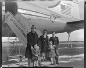 Pan American World Airways passengers, Mr Loxly-Boyle with his children
