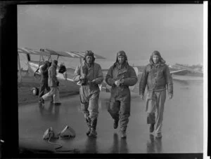 Canterbury Aero Club, J R Kingham, R Thompson and W Brown