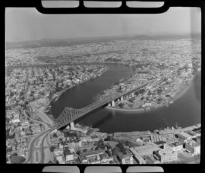 Brisbane, Queensland, Australia, Story Bridge at centre