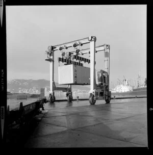 Drott travelift loader demonstration with container, Wellington Harbour Board