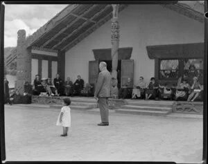 Sir Peter Buck giving speech at his welcoming ceremony, [Tūrangawaewae marae,] Ngāruawāhia, Waikato