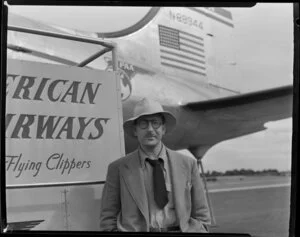 Mr Charles Hewitt, Pan American World Airways arrival N88944