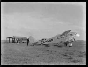 De Havilland Dragon ZK-ADR, East Coast Airways, Napier airport