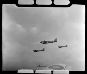 RNZAF (Royal New Zealand Air Force), 41 Squadron, Dakoatas in flight formation
