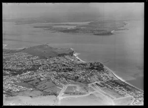 Kohimarama and Mission Bay looking across to Devonport, Auckland