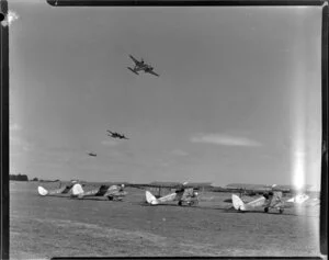 Royal New Zealand Air Command RAC Pageant at Mangere, de Havilland Mosquito aircraft