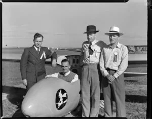Royal New Zealand Air Command RAC Pageant at Mangere, unidentified members of an Auckland glider aircraft club
