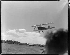 Royal New Zealand Air Command RAC Pageant at Mangere, de Havilland Tiger Moth aircraft in flight