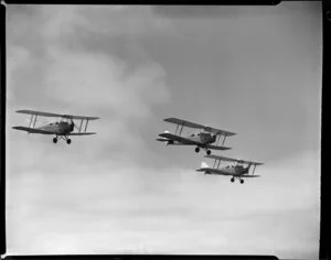 Royal New Zealand Air Command RAC Pageant at Mangere, de Havilland Tiger Moth aircraft flying in formation