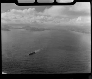 The ship, Dominion Monarch, leaving Wellington Heads