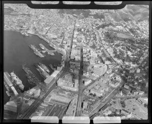 Wellington city, showing wharf, railway station and Government Building area