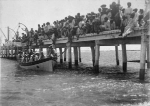 Ross, Malcolm, 1862-1930 :[Crew of HMS Mildura landing at Rarotonga]