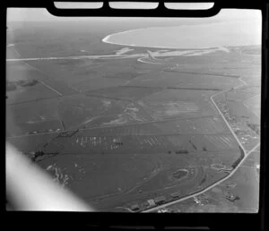Napier area, Hawkes Bay Region, featuring Napier Park Racecourse (later site of Anderson Park) and Taradale Road, with Ahuriri Estuary and coast towards Wairoa in the background